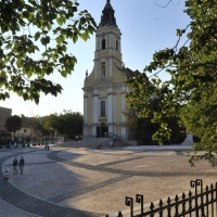 Szekszárd, római katolikus templom a Béla király téren